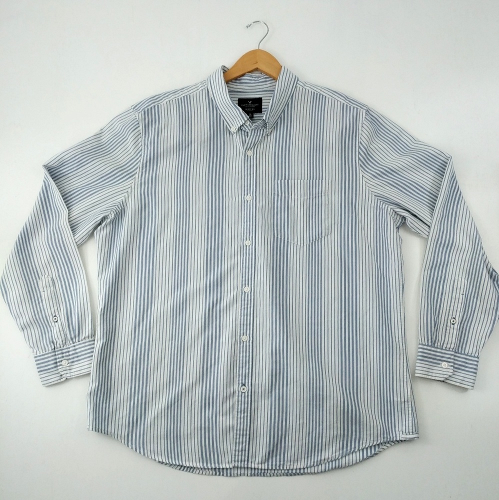 American Eagle | Lightweight Striped Button Down